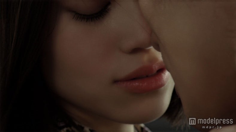 水原希子、安藤政信／資生堂「TSUBAKI」ヘッドスパ新CMより