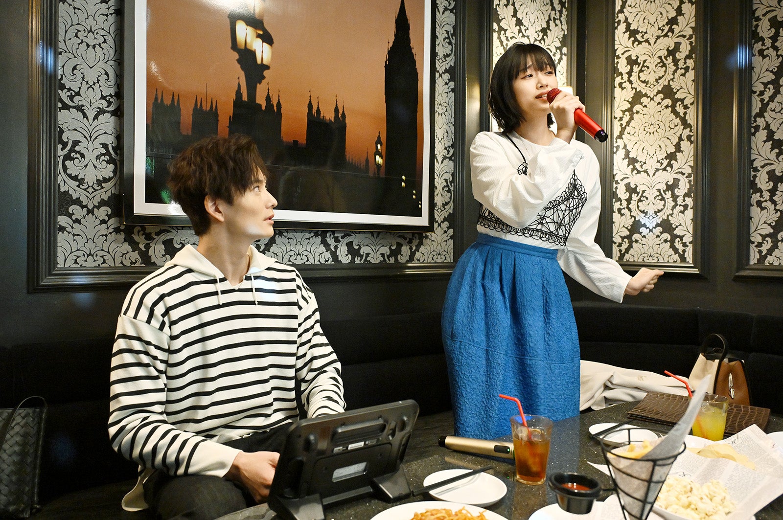 岡田将生、河合優実「不適切にもほどがある！」第7話より（C）TBS