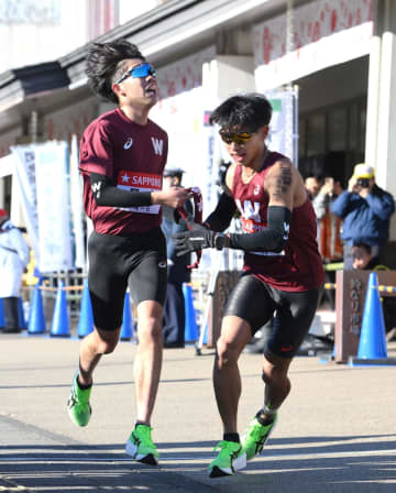 早大6区・山崎一吹 青学にリード広げられ「思った以上に速かった」前日往路の雪辱ならず「ピースされたと聞いたので、僕もピースしてやろうと思ったんですけど…」