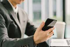 仕事で忙しいときに 男性が彼女からでもイラっとするlineメッセージ モデルプレス