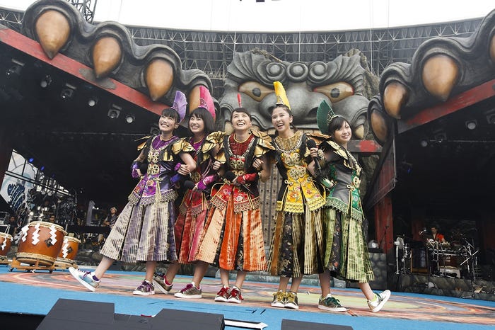 ももいろクローバーZ「桃神祭2016 ~鬼ヶ島~」DAY2/photo by HAJIME KAMIIISAKA+Z