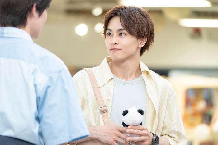 西垣匠、草川拓弥「みなと商事コインランドリー2」第11話より(C)缶爪さわ・椿ゆず/KADOKAWA/「みなと商事コインランドリー2」製作委員会
