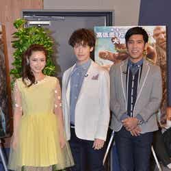 映画「ジャックと天空の巨人」にアフレコ取材(左より:平愛梨、ウエンツ瑛士、ガレッジセール・ゴリ)