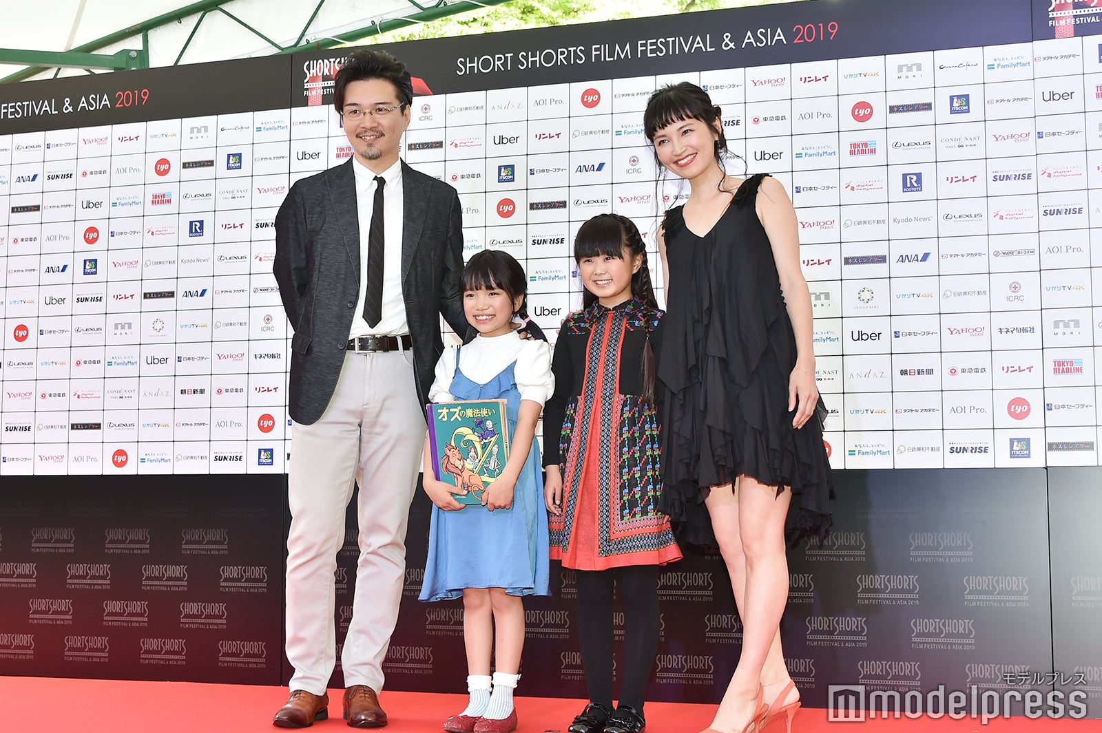 （C）モデルプレス