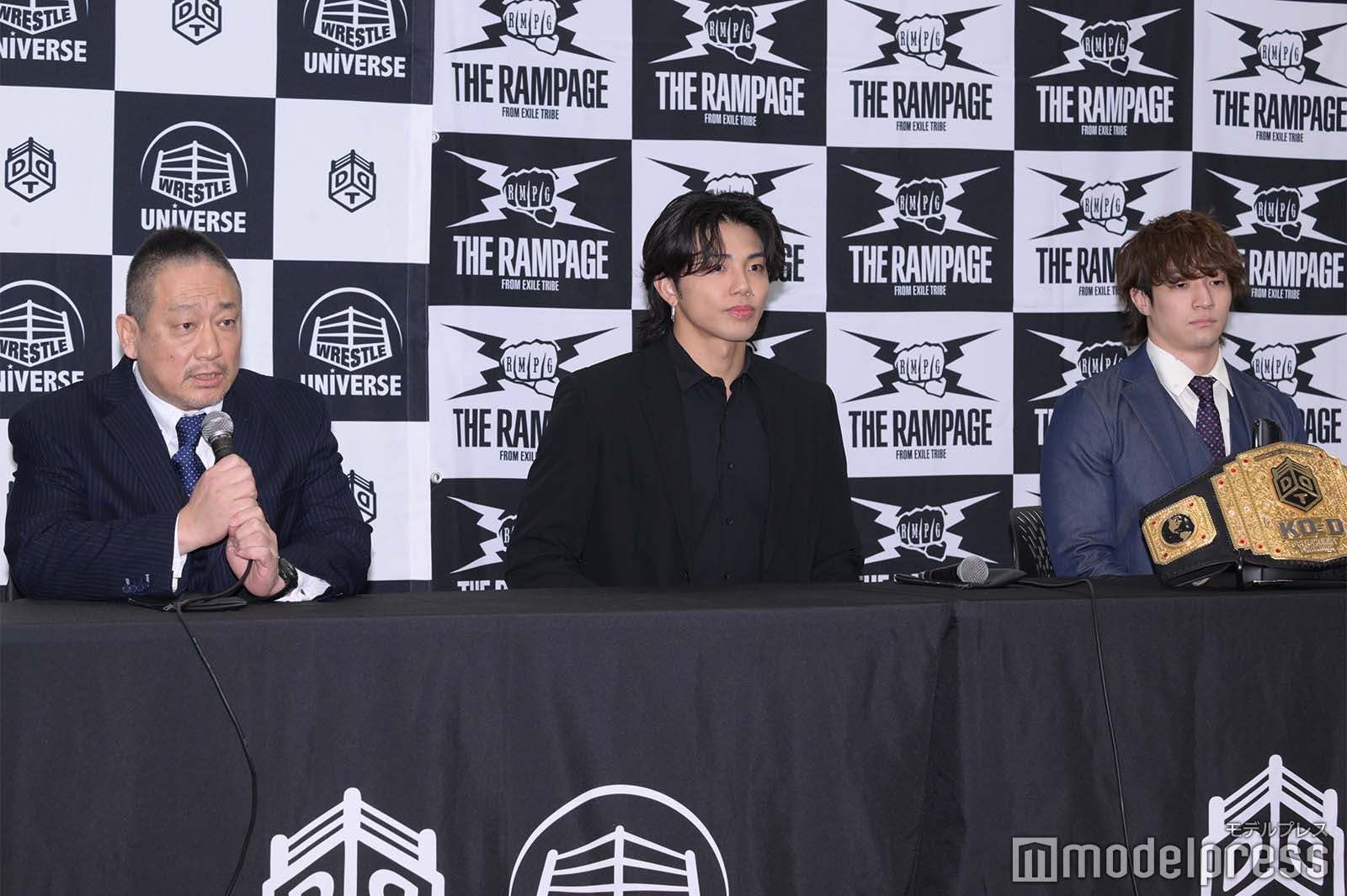 高木三四郎社長、武知海青、上野勇希（C）モデルプレス