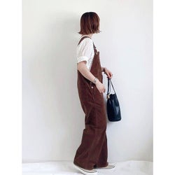 秋を感じる深みある《ブラウンコーデ》