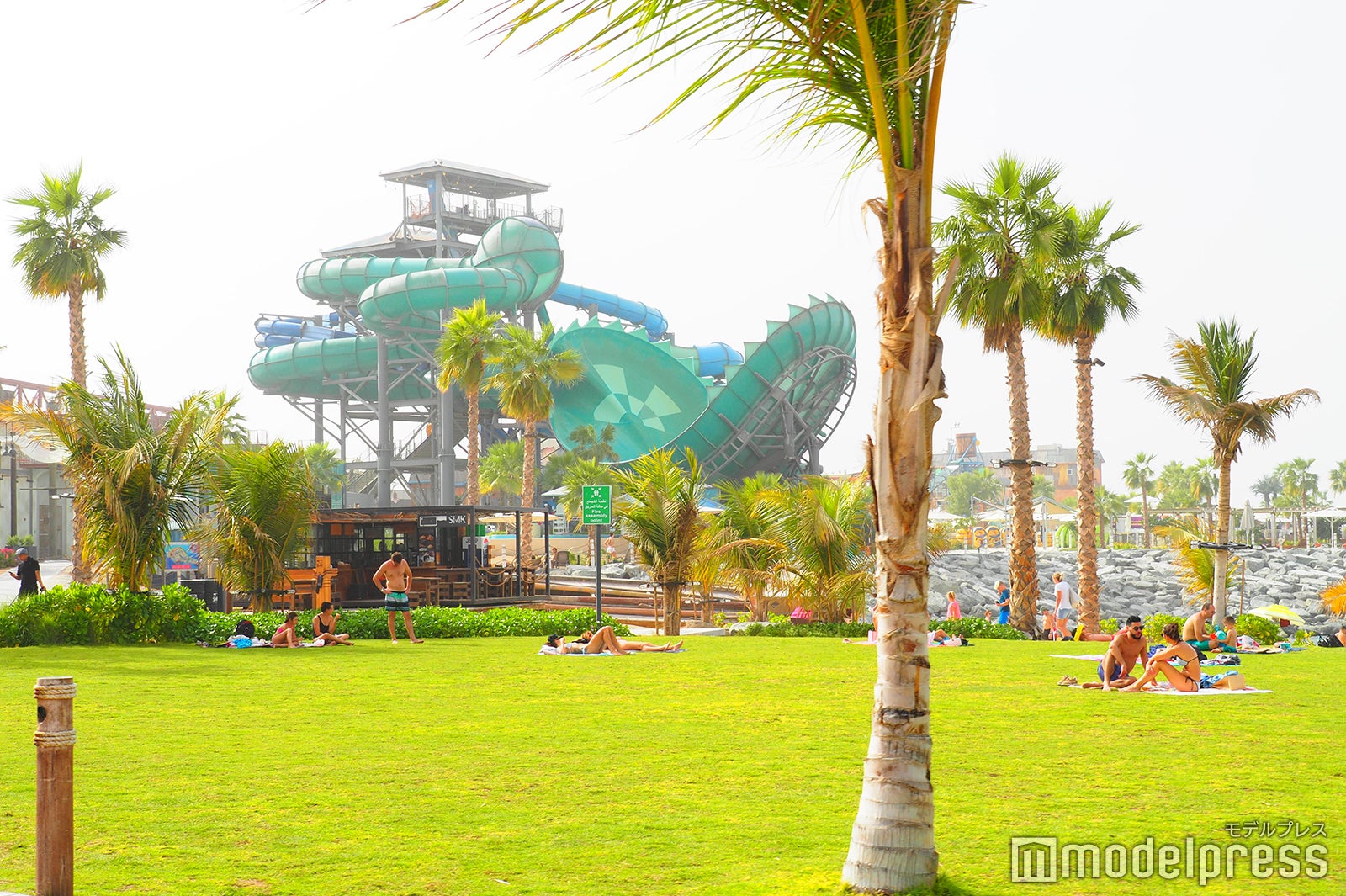巨大スライダーを楽しみたい方はプールへ行くのもアリ（C）モデルプレス