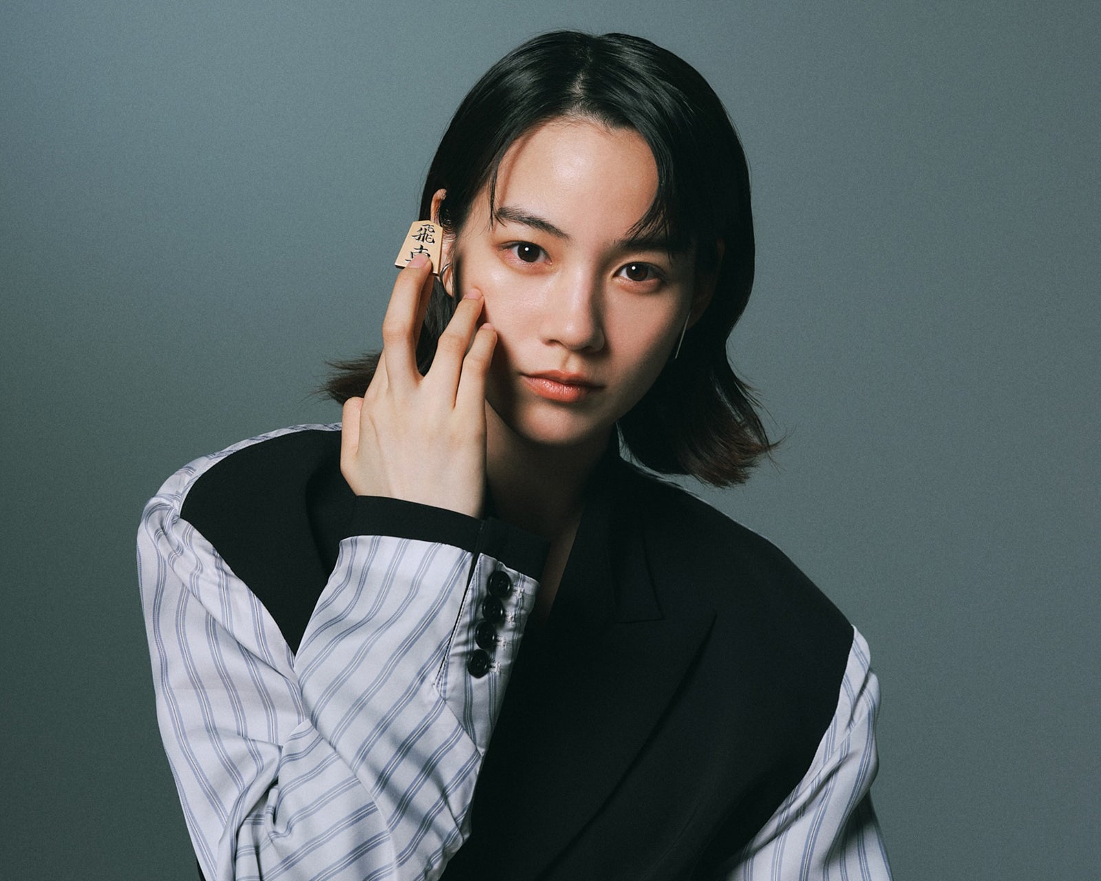 のん「ここまで笑顔を見せない役は初めて」初のダークヒーローで新境地 藤木直人らの印象も【MISS KING / ミス・キング】