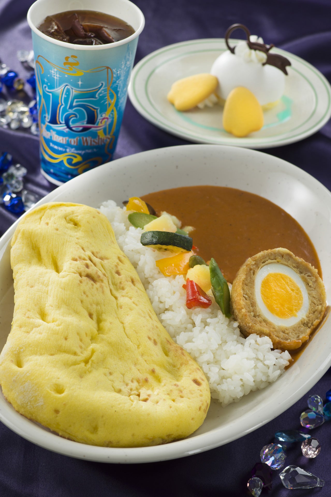 「カスバ・フードコート」スペシャルセット￥990（C）Disney