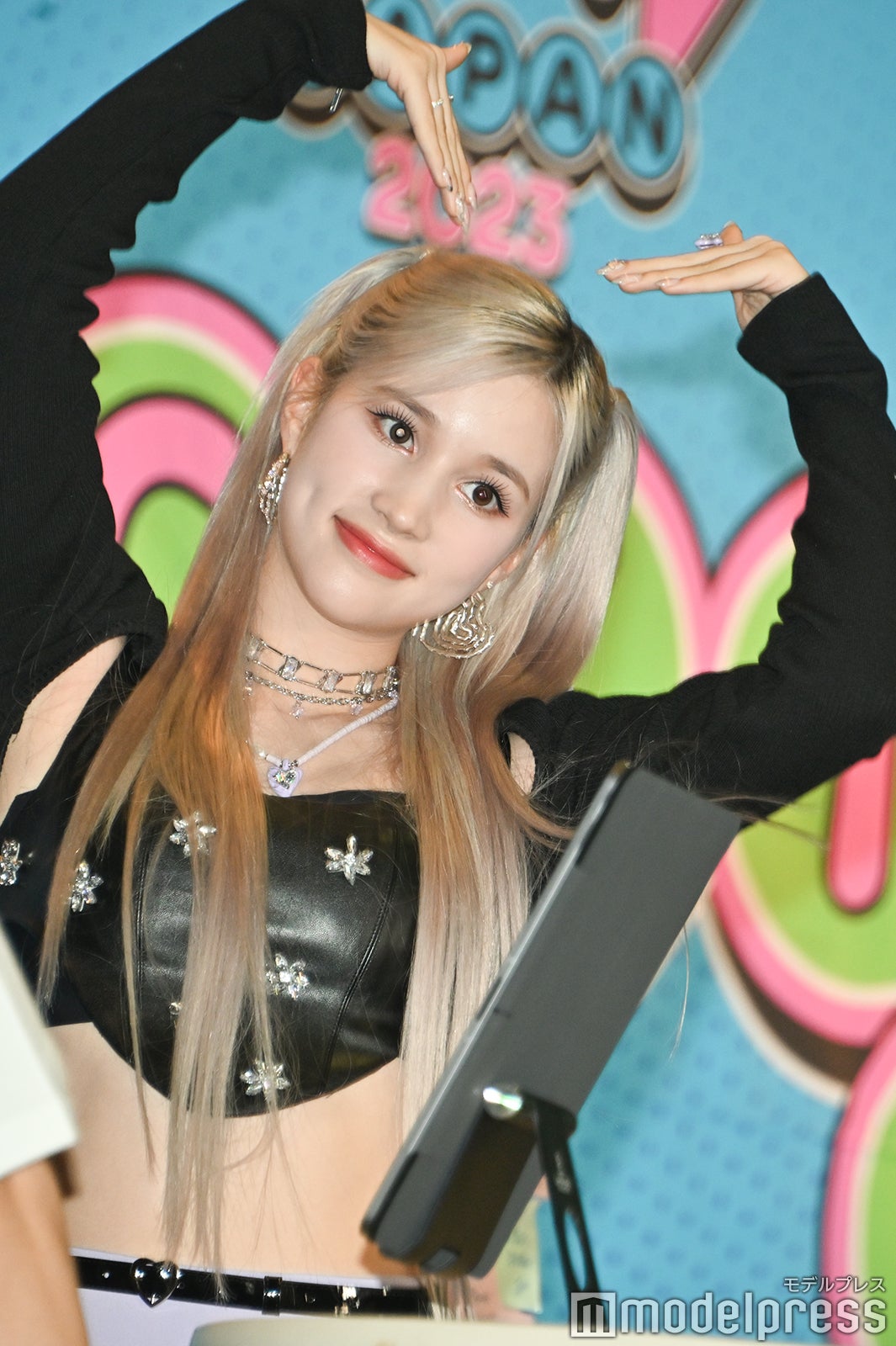 Kep1erヒュニンバヒエ、水着姿で夏休み満喫 兄・TXTヒュニンカイ