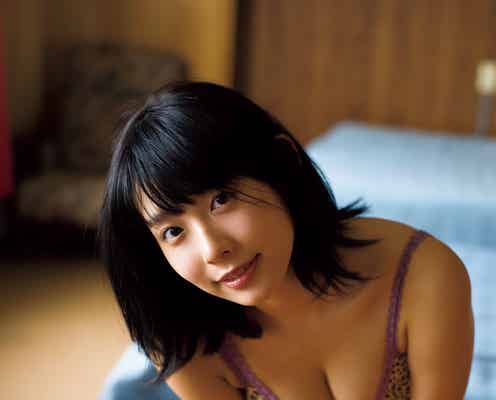 水湊みお、ヒョウ柄ランジェリーで大人の色気