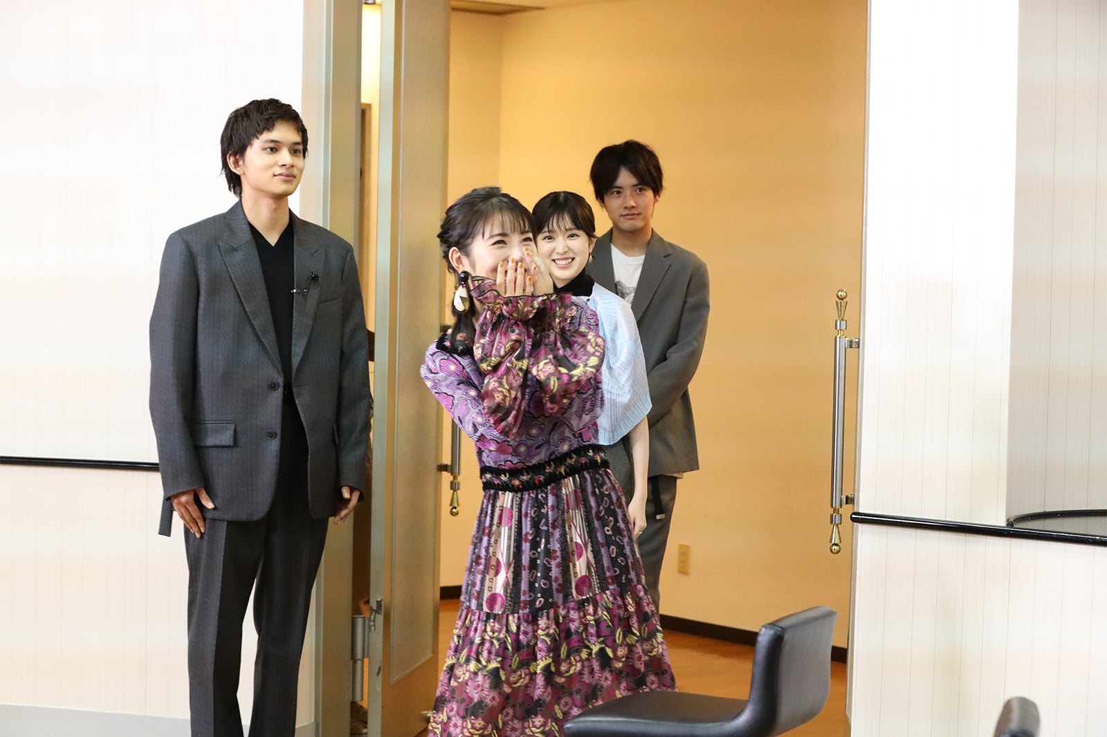 北村匠海、浜辺美波、福本莉子、赤楚衛二（C）2020「思い、思われ、ふり、ふられ」製作委員会（C）咲坂伊緒／集英社