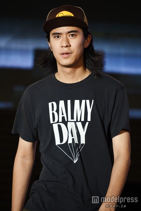 山下涼平/「a‐nation&GirlsAward lsland collection by non‐no」より