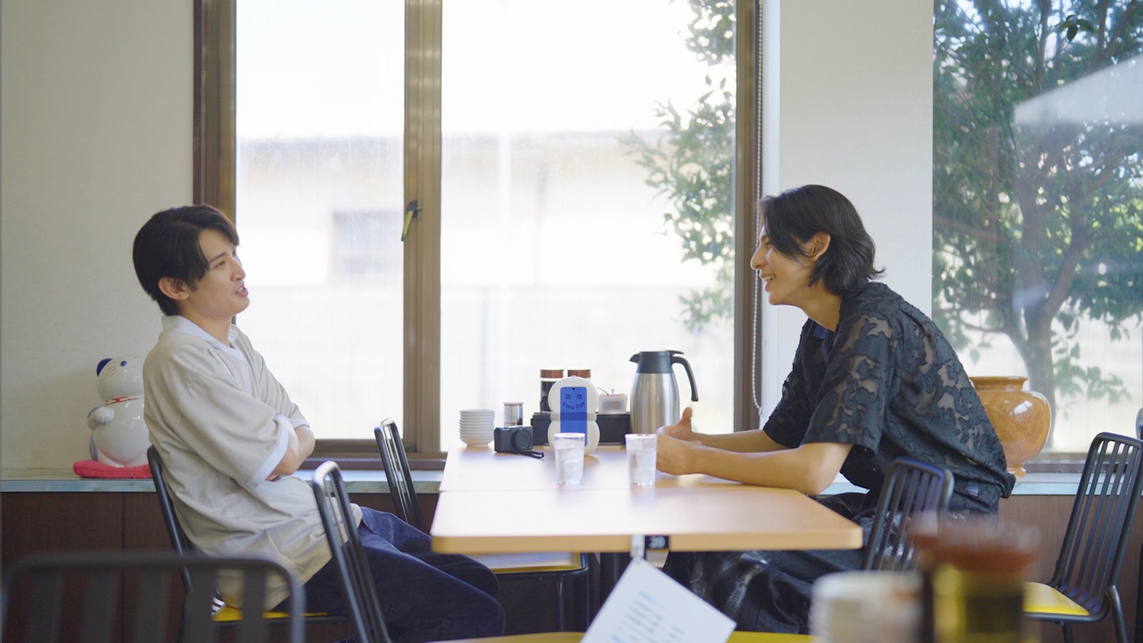 向井康二、ラウール「旅するSnow Man／完全版－Traveling with Snow Man－」ディズニープラスで独占配信中（C）日本テレビ