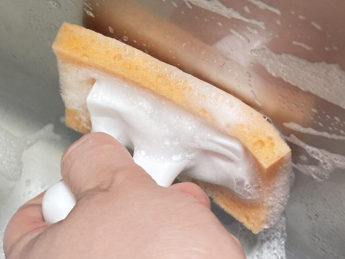 キッチンスポンジ用ハンドル　掃除に使用