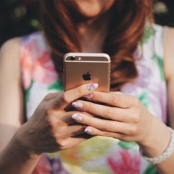 スマホでも恋愛心理を応用 Lineで出来るミラーリング術5選 モデルプレス