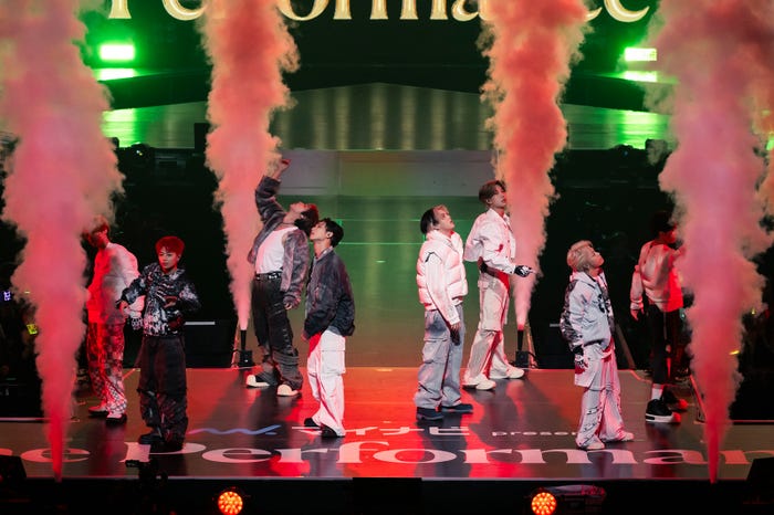 MAZZEL(C)撮影:田中聖太郎写真事務所