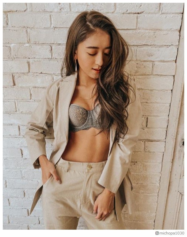 みちょぱ、美バスト際立つクールショット公開「気合い入れて撮影」