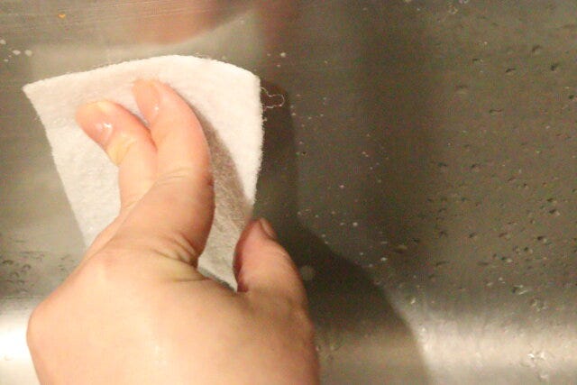 ダイソー シートたわし ダイソーのシートたわしはシンクの水アカに強い