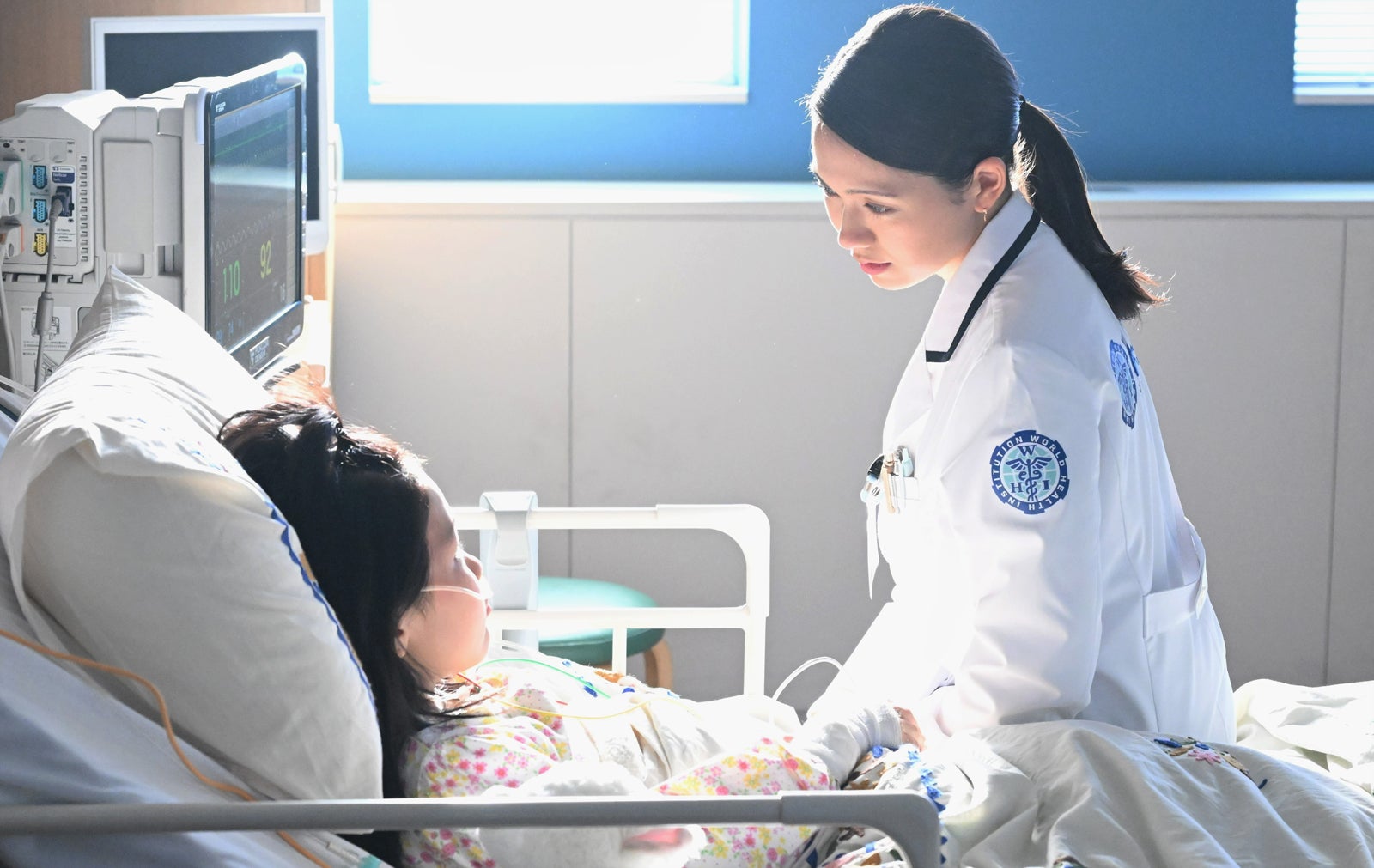 Nandin-Erdene Khongorzul、二階堂ふみ「VIVANT」第6話より（C）TBS