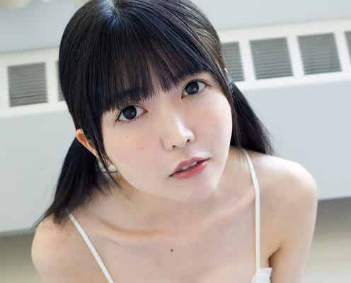 真っ白なキャンバス・小野寺梓、美バスト際立つ水着姿にドキッ