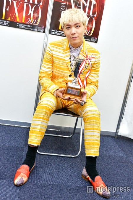 イ・ホンギ／楽屋にて