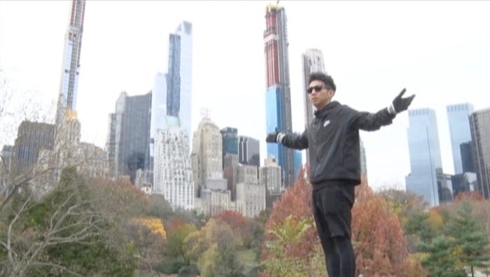 綾部祐二 (C)日本テレビ