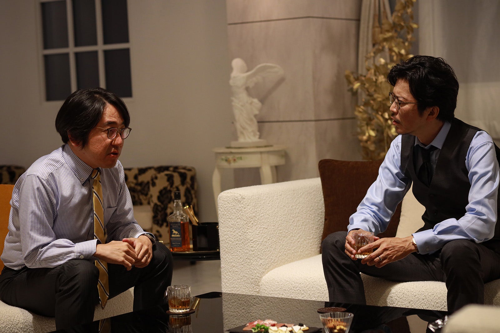 本多力、田辺誠一「スカイキャッスル」第5話より（C）テレビ朝日