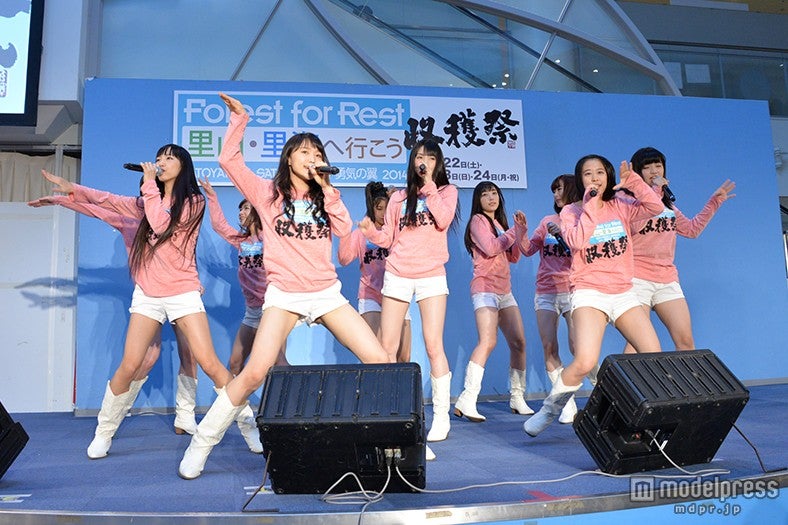 ライブを披露したモーニング娘。’14