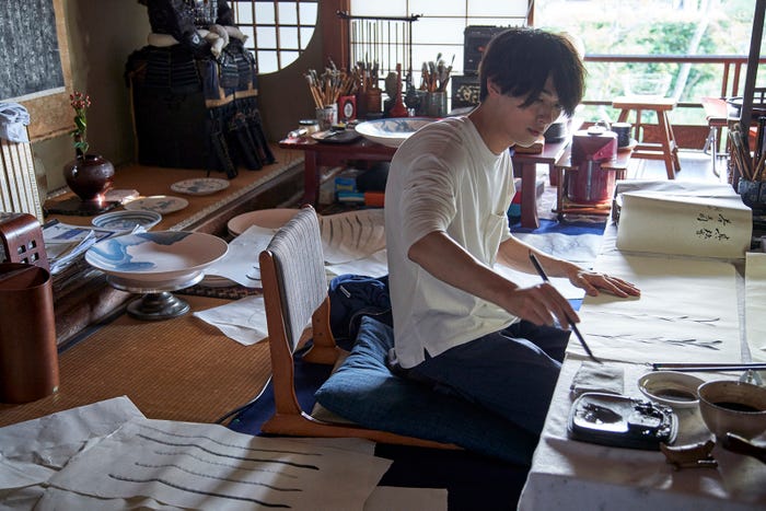 横浜流星(C)砥上裕將/講談社(C)2022映画「線は、僕を描く」製作委員会