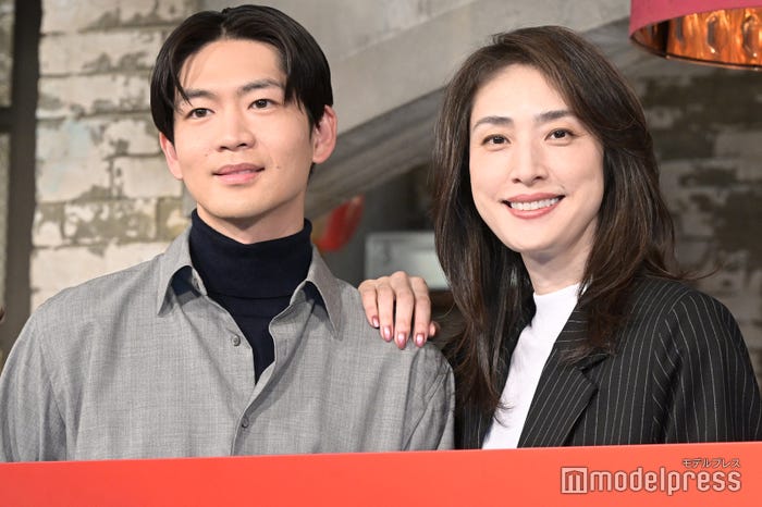 「合理的にあり得ない~探偵・上水流涼子の解明~」制作発表に出席した松下洸平、天海祐希(C)モデルプレス