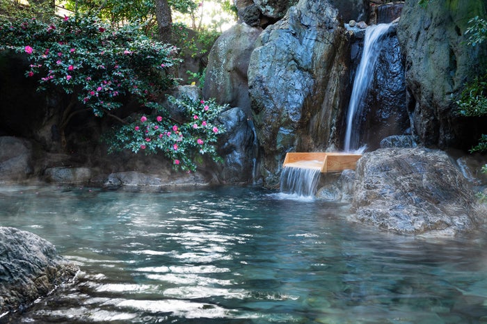 大浴場  露天風呂／画像提供：星野リゾート