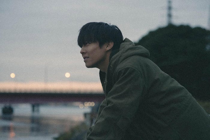 小出恵介(C)2022「銀平町シネマブルース」製作委員会