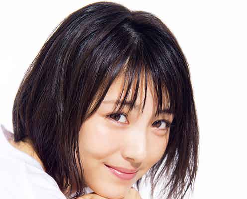 浜辺美波、絶対的透明感に息を呑む