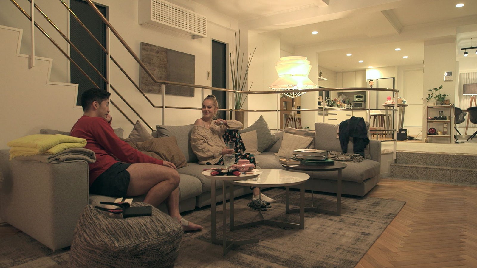 凌、ビビ「TERRACE HOUSE TOKYO 2019-2020」28th WEEK（C）フジテレビ／イースト・エンタテインメント