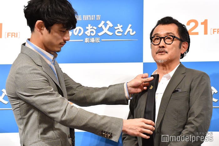 坂口健太郎、吉田鋼太郎 (C)モデルプレス