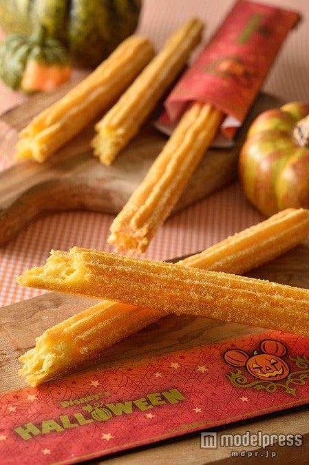 パンプキンチュロス￥310（C）Disney