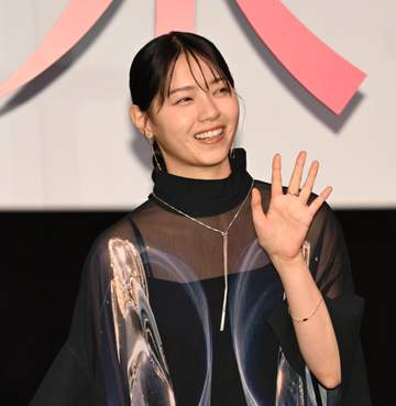 西野七瀬 「コケ」養育中と告白「今は頭がいっぱい」「仕事で離れたときどうしよう」まさかのコケトーク連発に会場ほっこり
