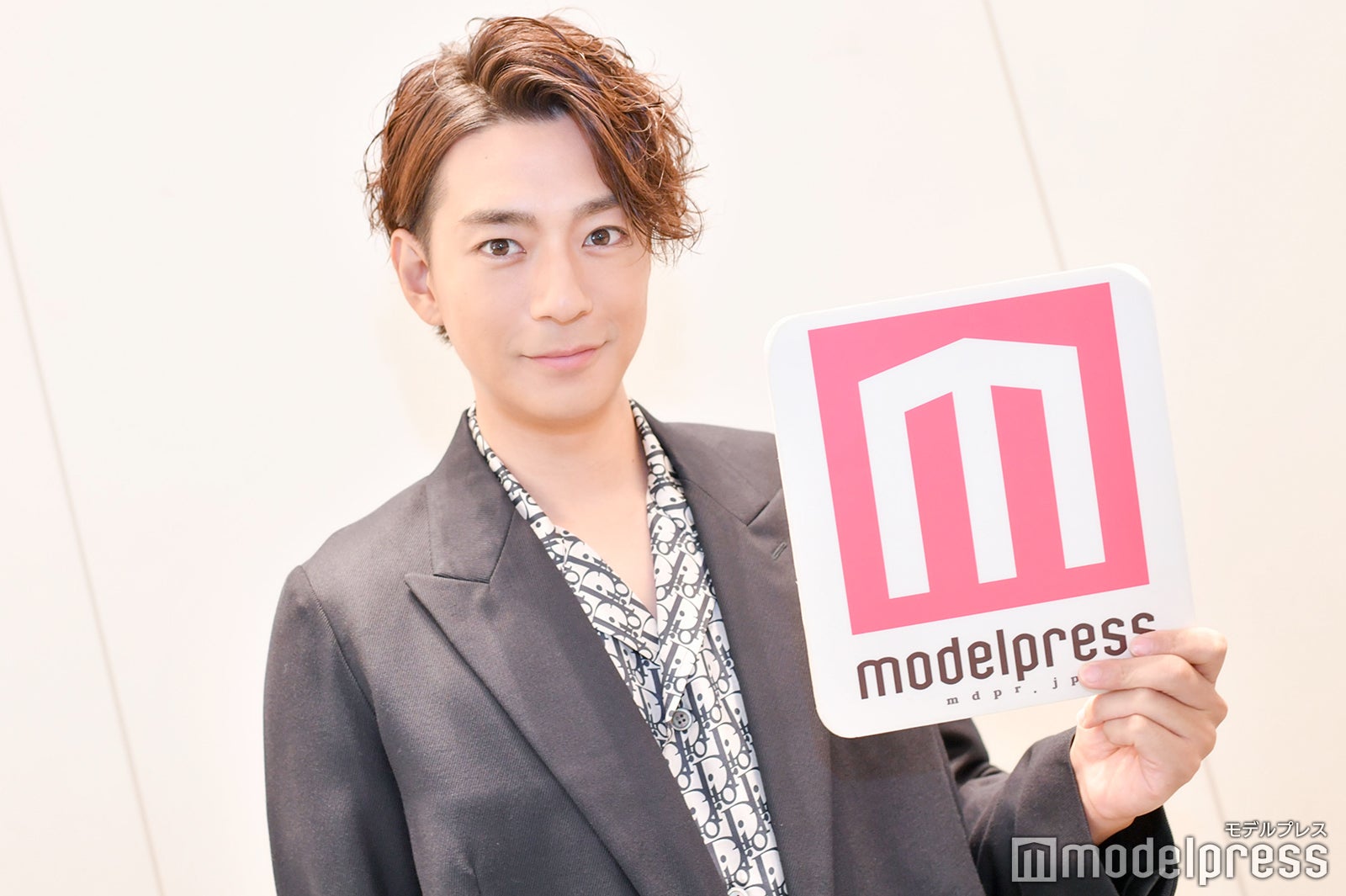 三浦翔平、直筆サイン入りチェキプレゼント【1名様】