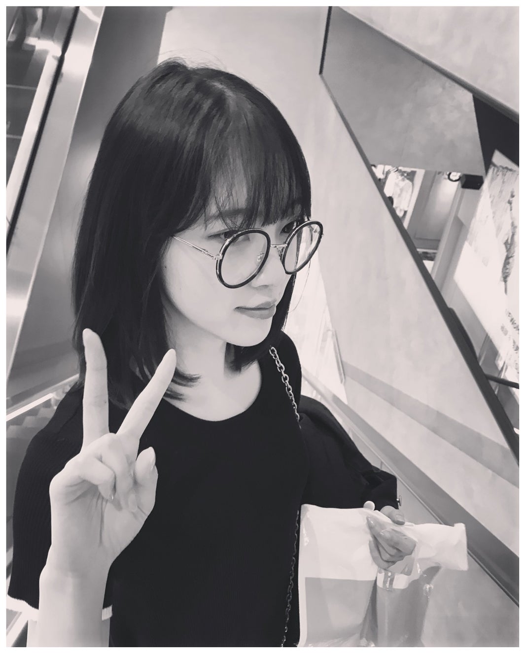 堀未央奈「＃未央奈と買い物デートなう」／堀未央奈オフィシャルブログより