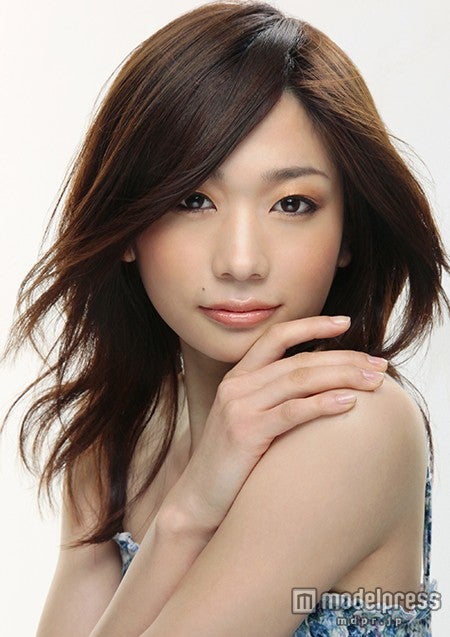 モデル佐藤飛鳥、第1子出産 決意のコメント