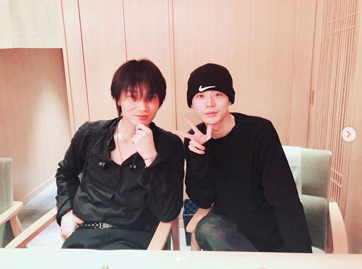 綾野剛＆菅田将暉、6年ぶり“オフ2ショット”が「尊い」「色気！」とファン興奮