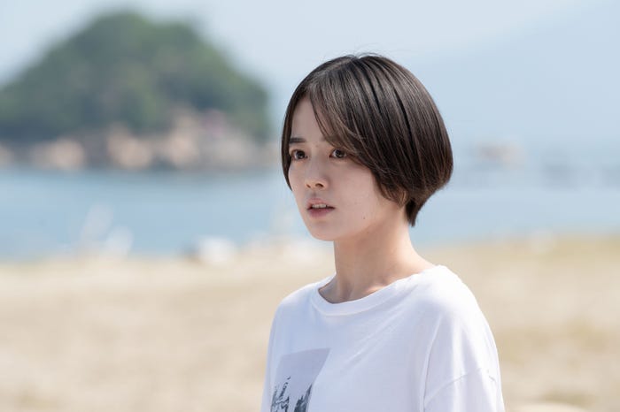 伊原六花(C)2023「リゾートバイト」製作委員会