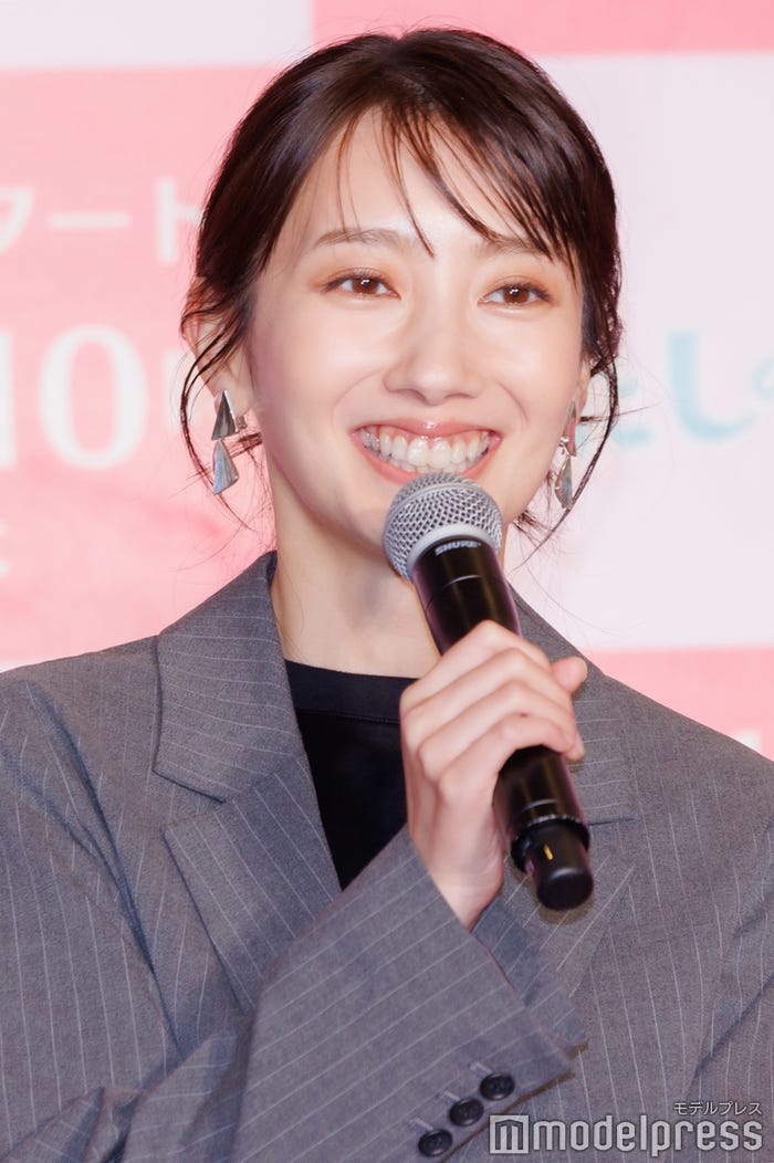 波瑠(C)モデルプレス