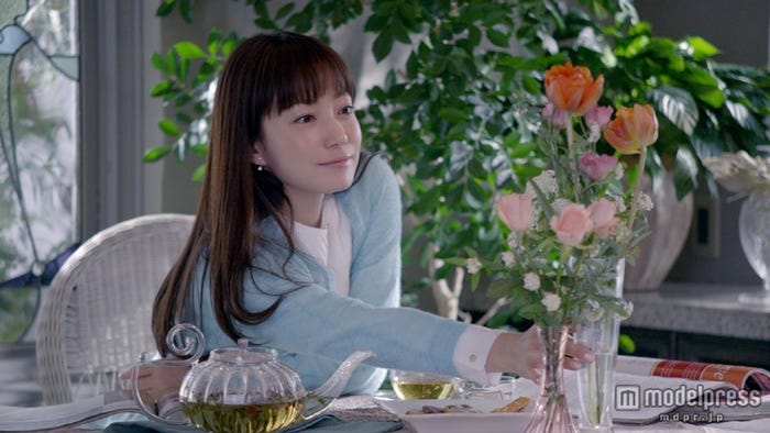 菅野美穂/新CM「住む人の中に」篇より