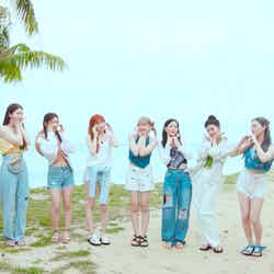 マイクロビーチ/NiziU(C)Sony Music Labels Inc./JYP Entertainment.