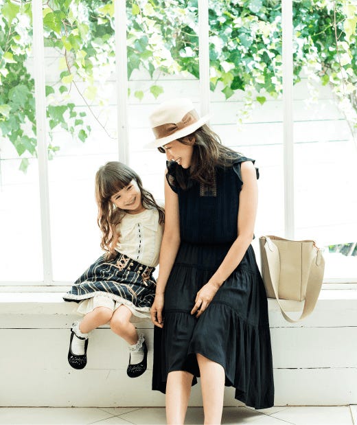 ワンピース¥9,900、カットソー¥2,800、キュロット¥3,800/axes femme(C)TOPLOG
