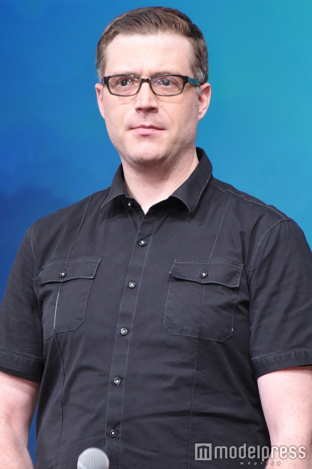 アンガス・マクレーン共同監督