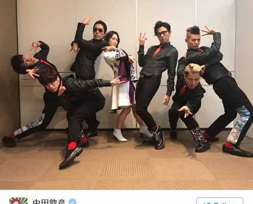 乃木坂46生駒里奈、センターで“ジョジョ立ち” RADIO FISHと豪華コラボが話題