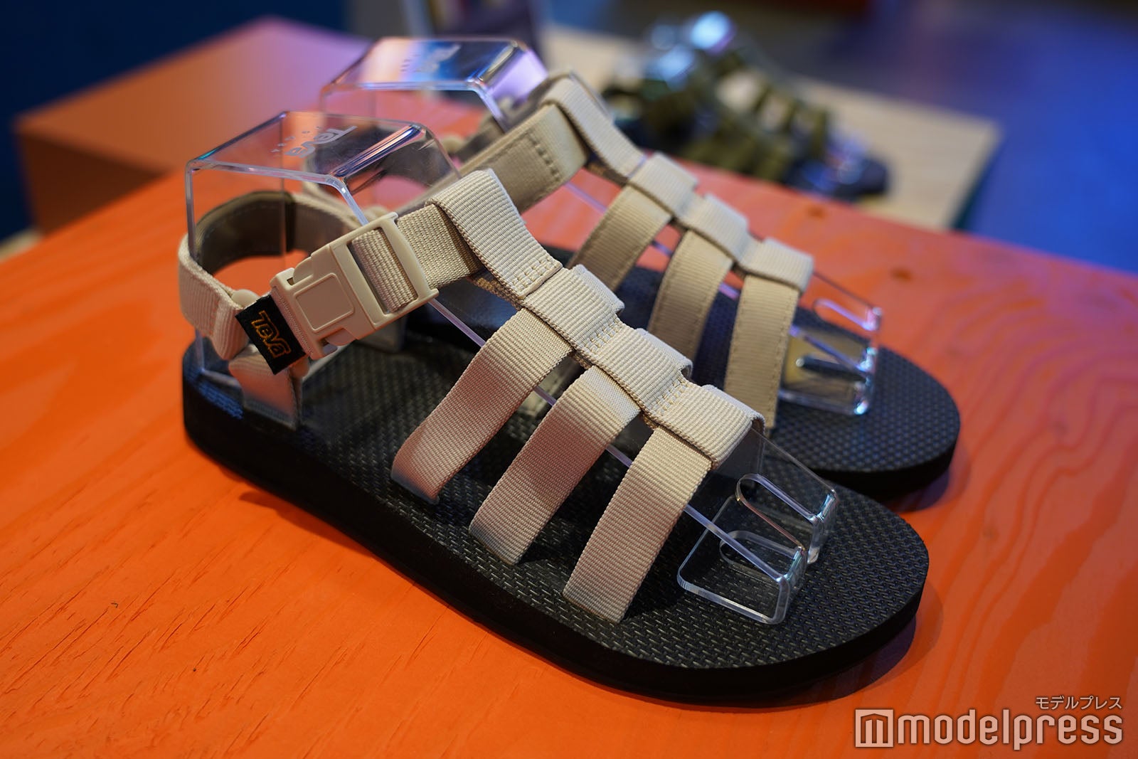 Birchカラーは春服とも合わせやすそう！（C）モデルプレス